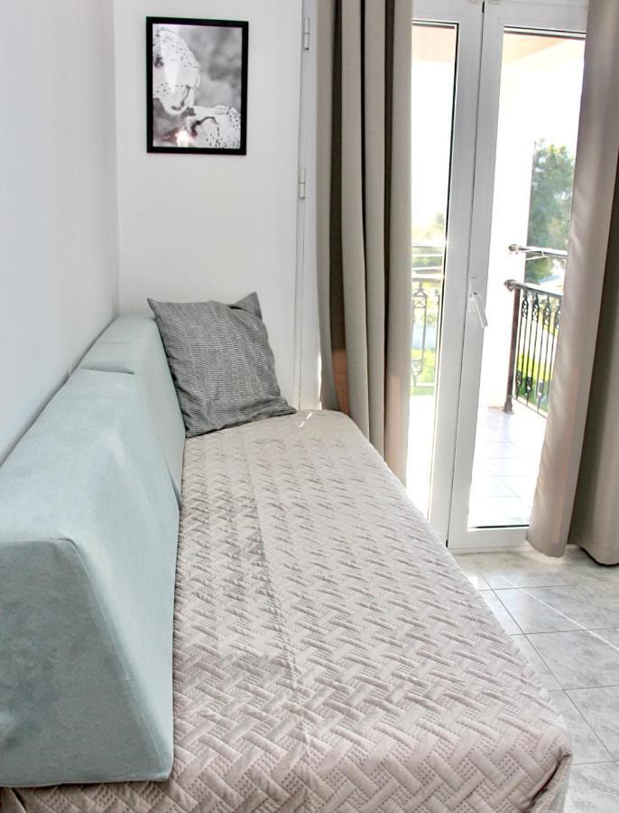 Cozy Flat At Regina Apartments 알리카나스 외부 사진